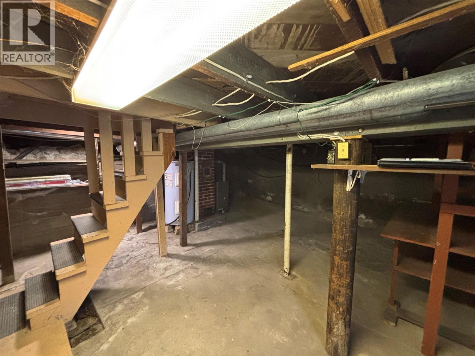 2140 Daniel Street, Trail