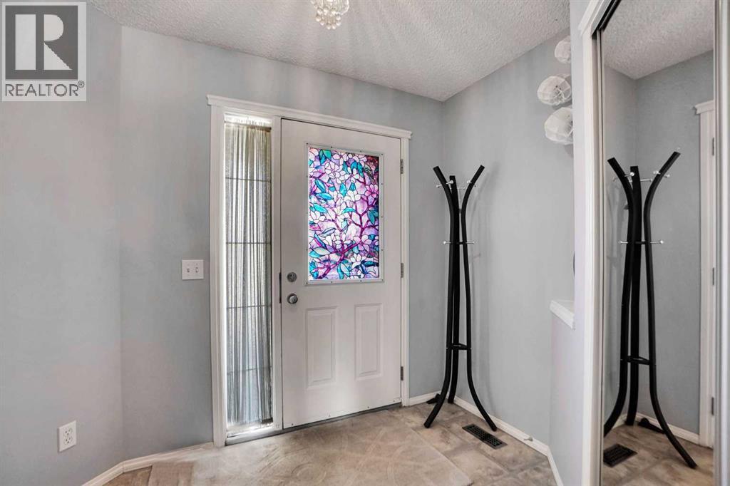 Single Family House for Sale in  Saddlecreek Point NE Saddle Ridge Calgary 