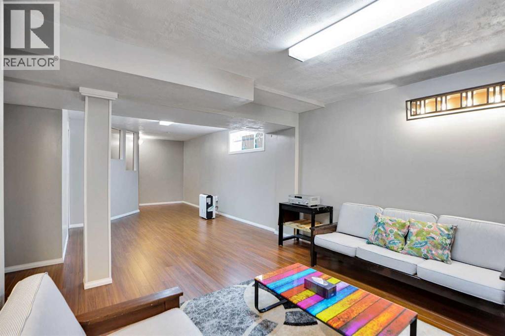 Single Family House for Sale in  Saddlecreek Point NE Saddle Ridge Calgary 