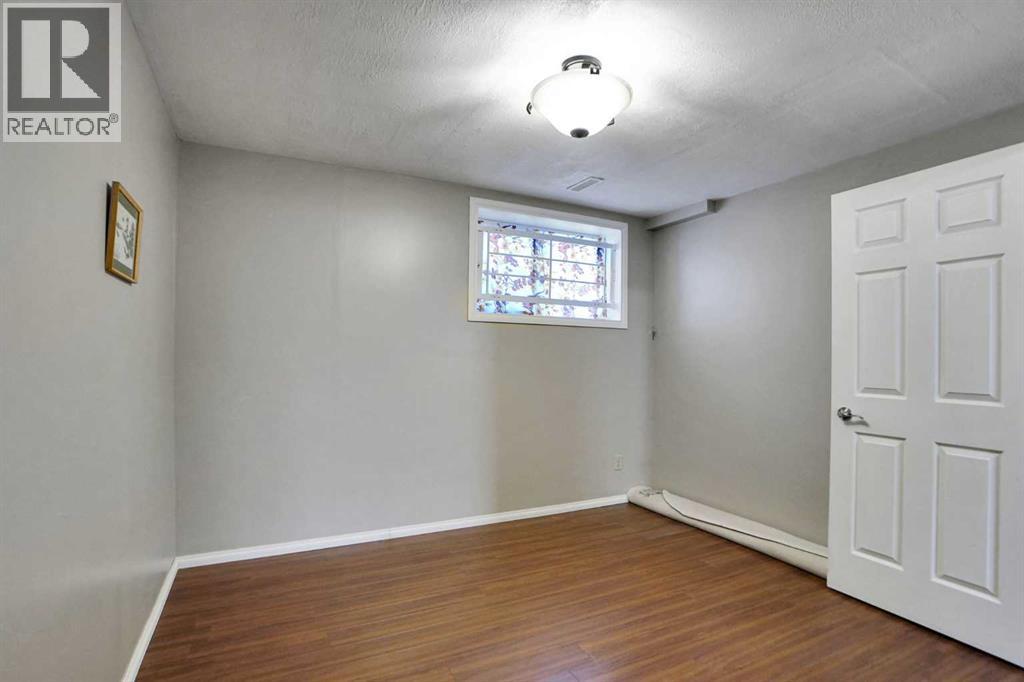 Single Family House for Sale in  Saddlecreek Point NE Saddle Ridge Calgary 