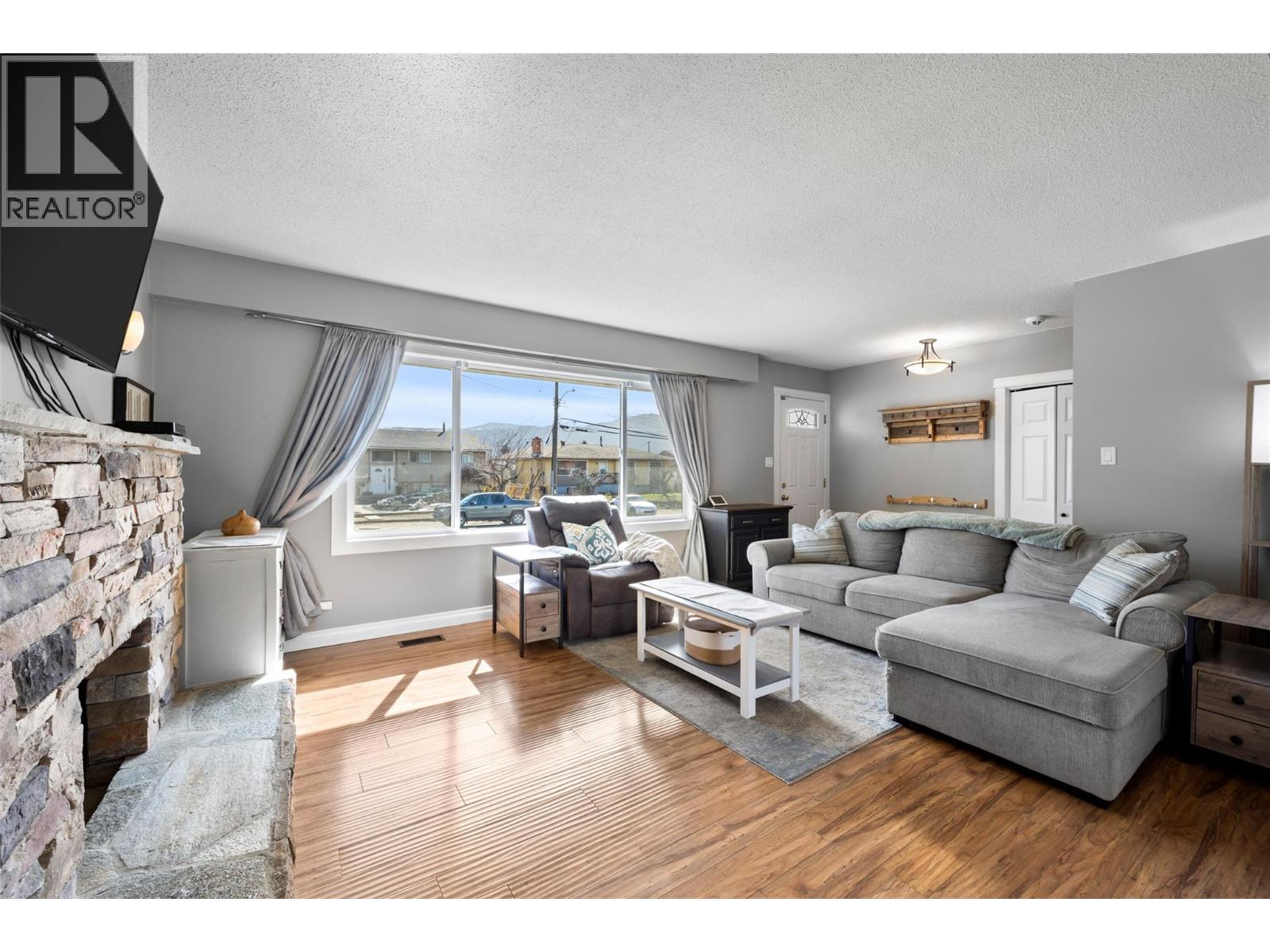  824 Sudbury Avenue, Kamloops