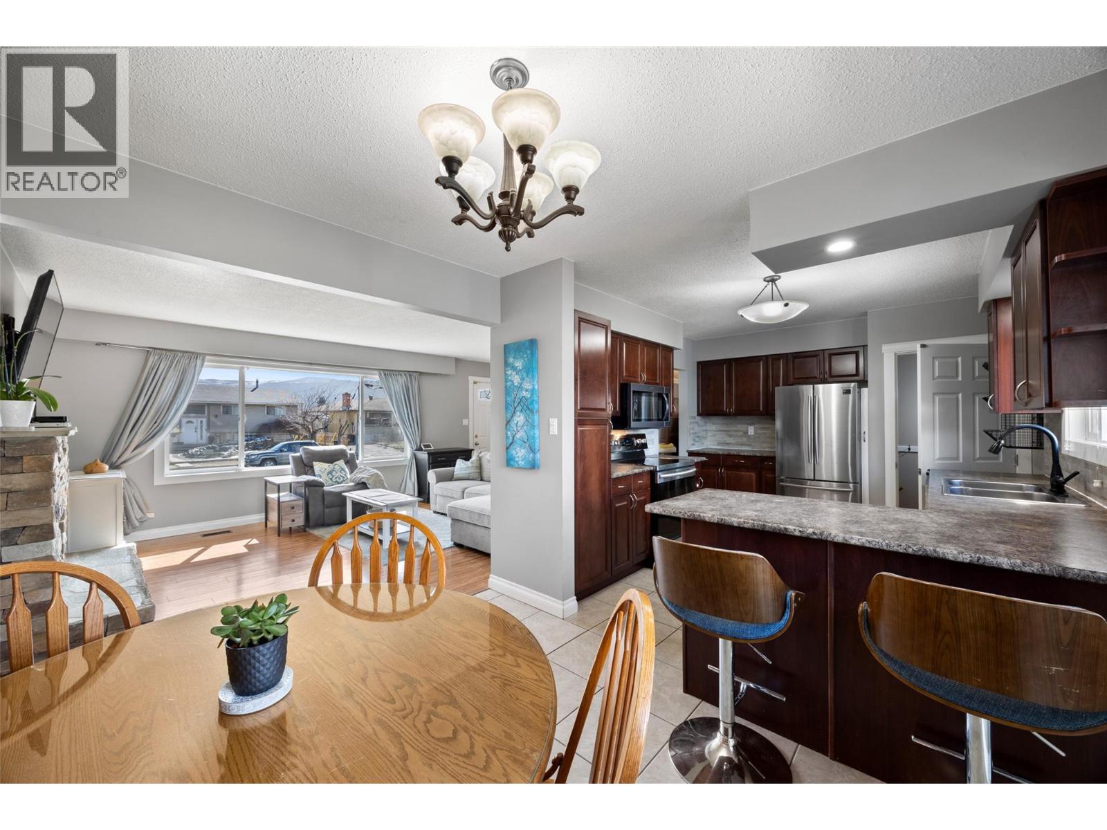  824 Sudbury Avenue, Kamloops