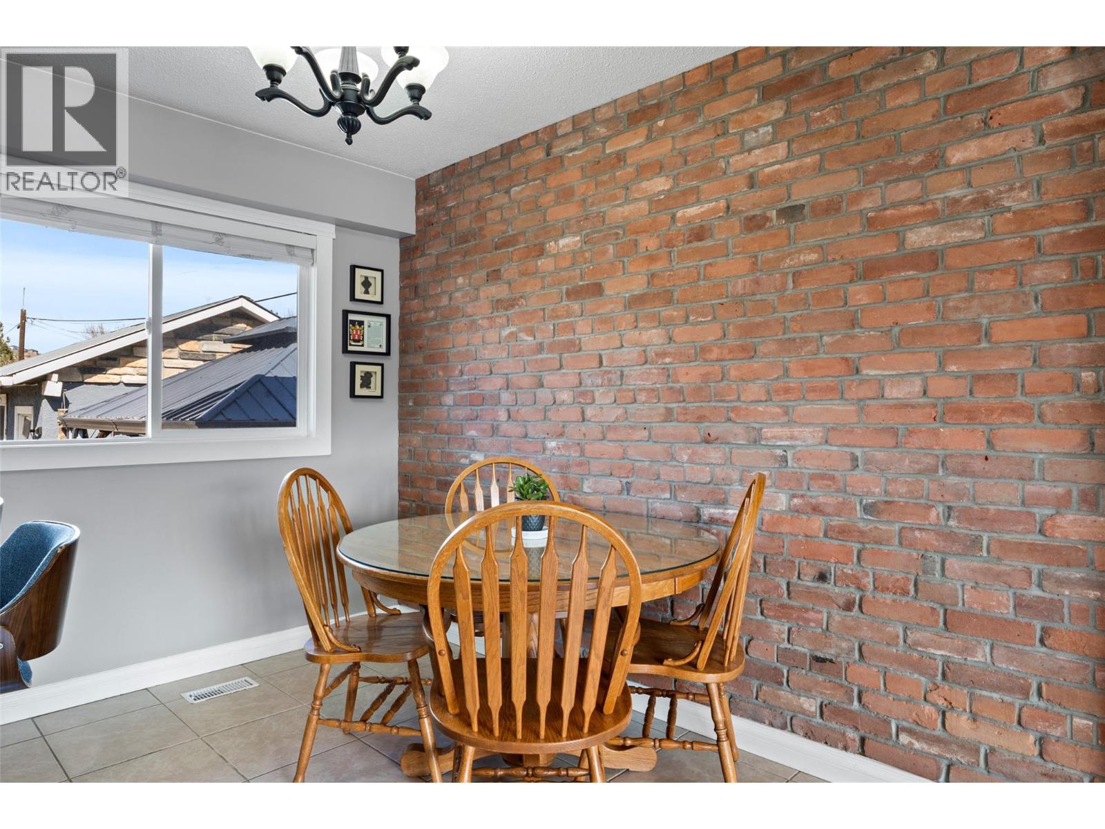  824 Sudbury Avenue, Kamloops