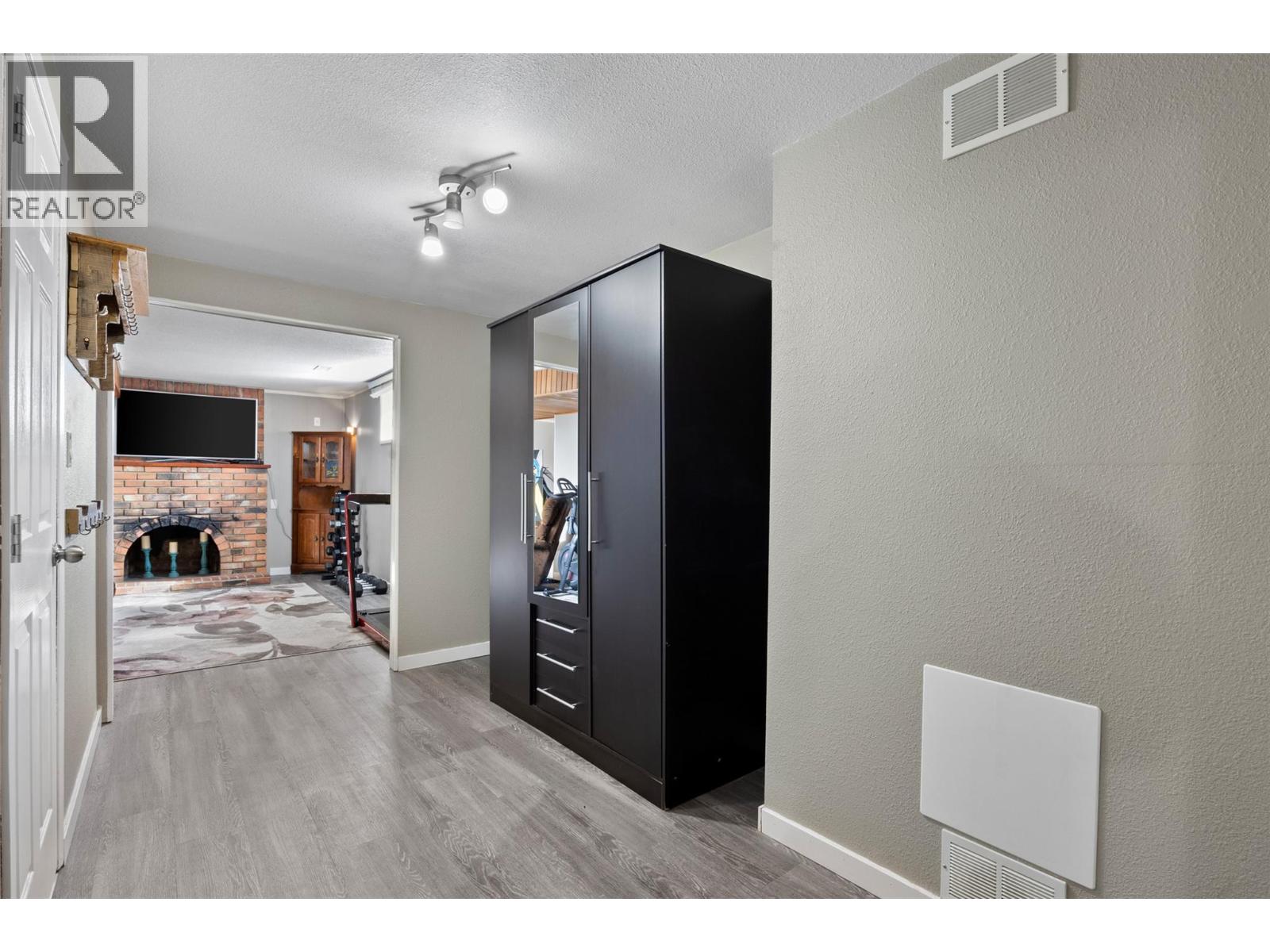  824 Sudbury Avenue, Kamloops