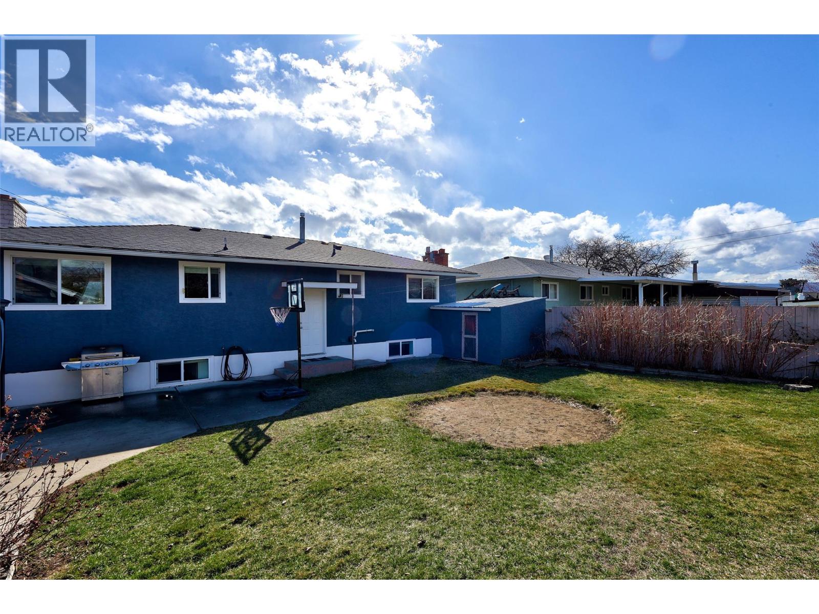  824 Sudbury Avenue, Kamloops
