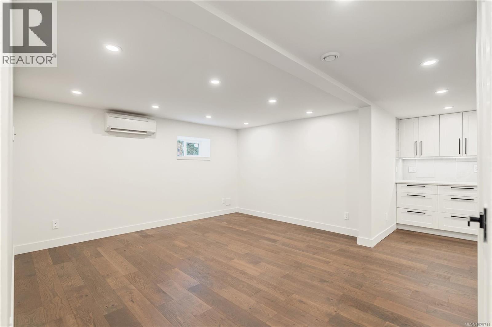 5281 SANTA CLARA AVE - 36