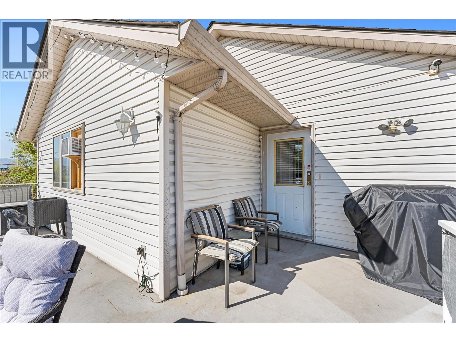  859 Richter Street, Kelowna