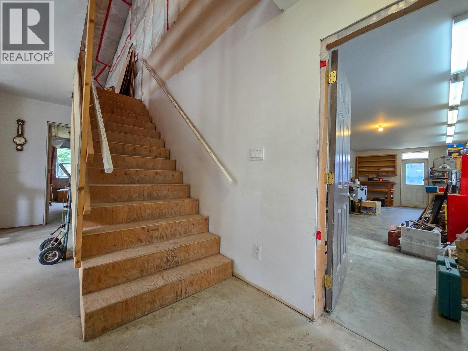  4772 Crescentwood Drive, Edgewater