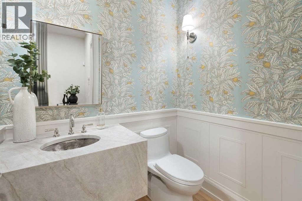 Single Family House for Sale in #B  A Street SW Parkhill Calgary 