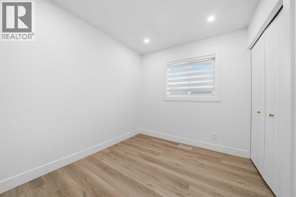 Single Family House Bungalow for Sale in  Huntbourne Hill NE Huntington Hills Calgary 