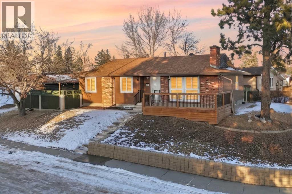 Single Family House Bungalow for Sale in  Huntbourne Hill NE Huntington Hills Calgary 