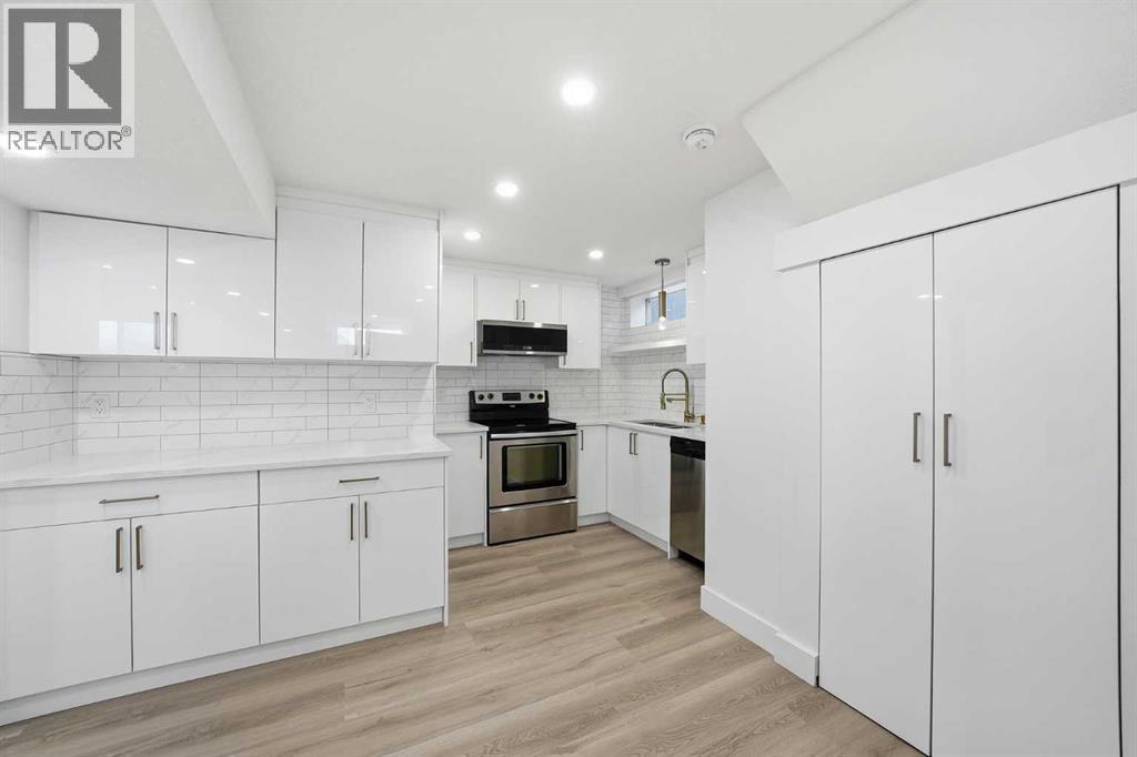 Single Family House Bungalow for Sale in  Huntbourne Hill NE Huntington Hills Calgary 