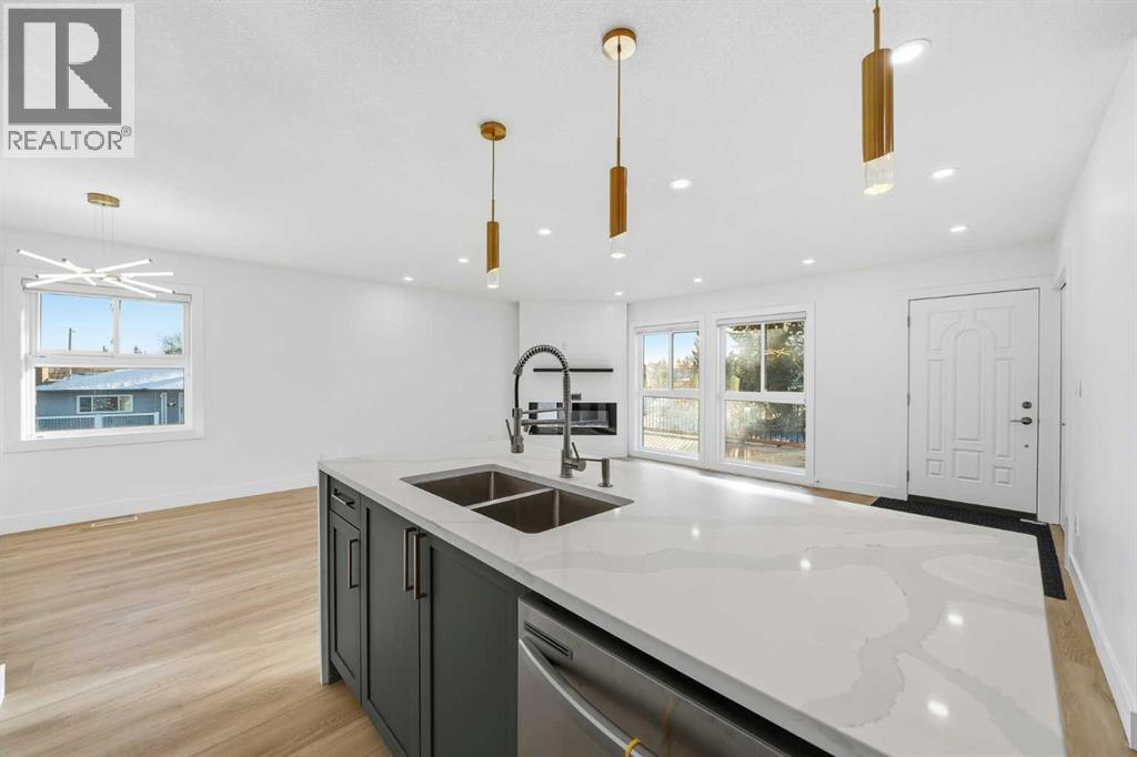 Single Family House Bungalow for Sale in  Huntbourne Hill NE Huntington Hills Calgary 