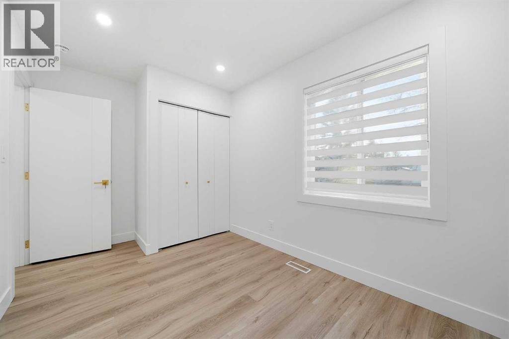 Single Family House Bungalow for Sale in  Huntbourne Hill NE Huntington Hills Calgary 