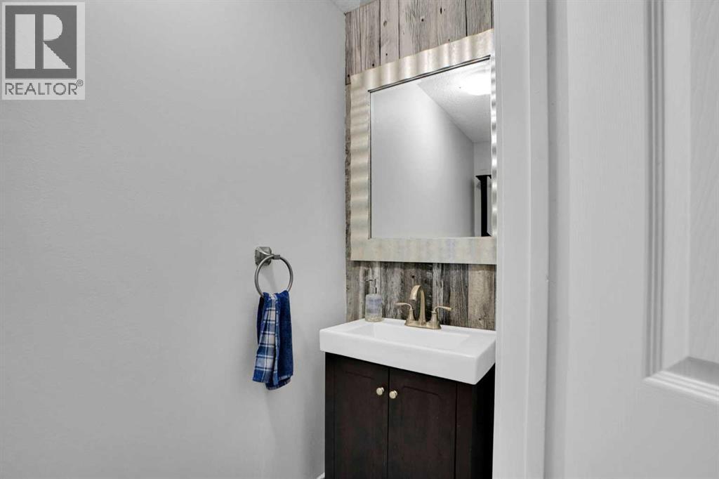 Single Family House for Sale in  Abingdon Crescent NE Abbeydale Calgary 