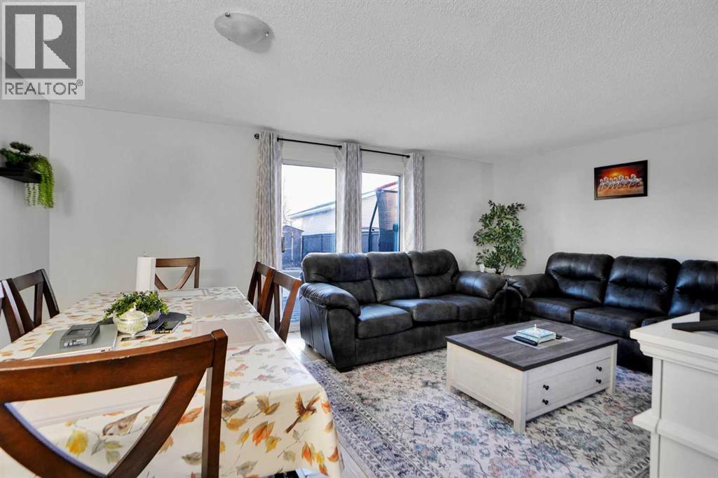 Single Family House for Sale in  Abingdon Crescent NE Abbeydale Calgary 