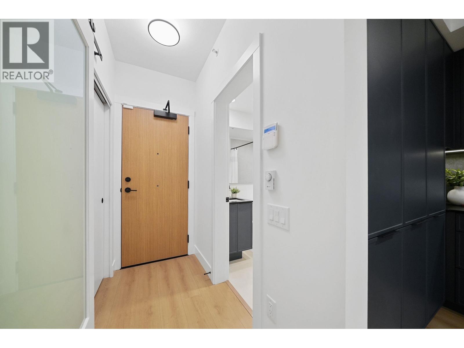 205 3055 MURRAY STREET, Port Moody