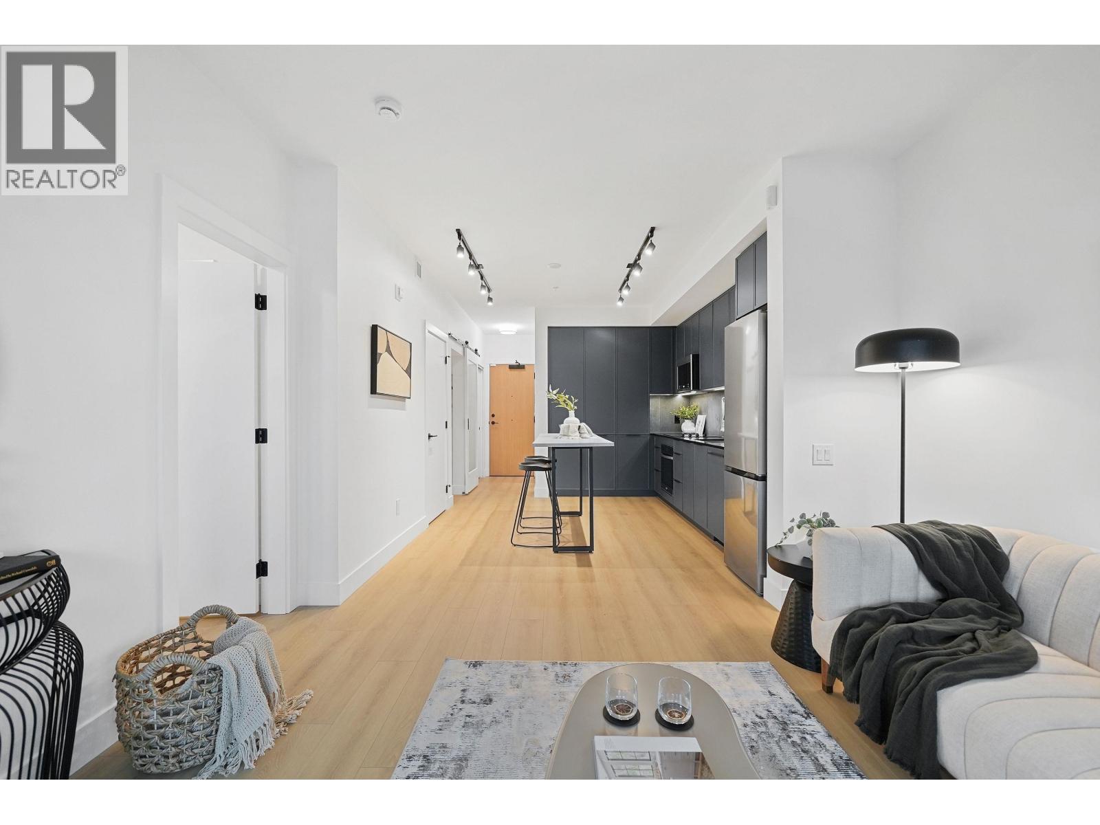 205 3055 MURRAY STREET, Port Moody