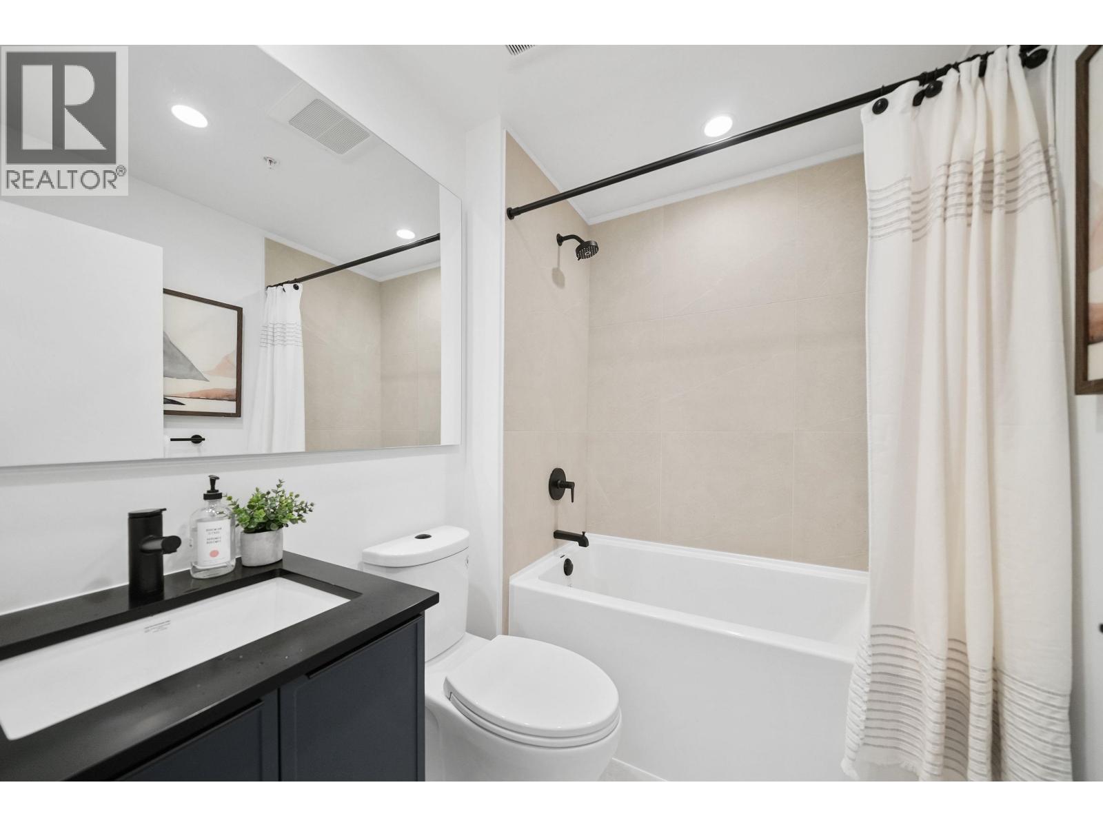 205 3055 MURRAY STREET, Port Moody