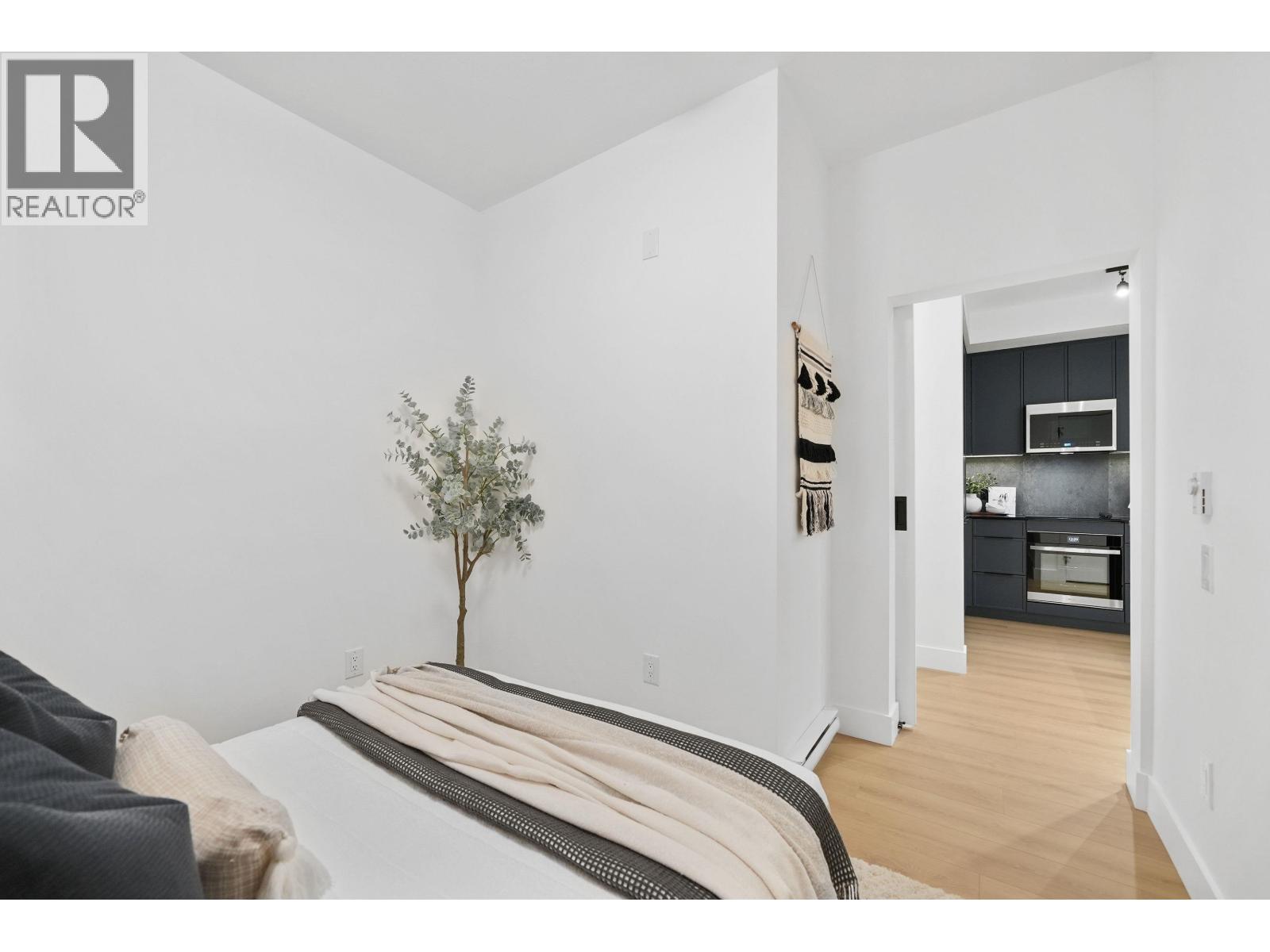 205 3055 MURRAY STREET, Port Moody