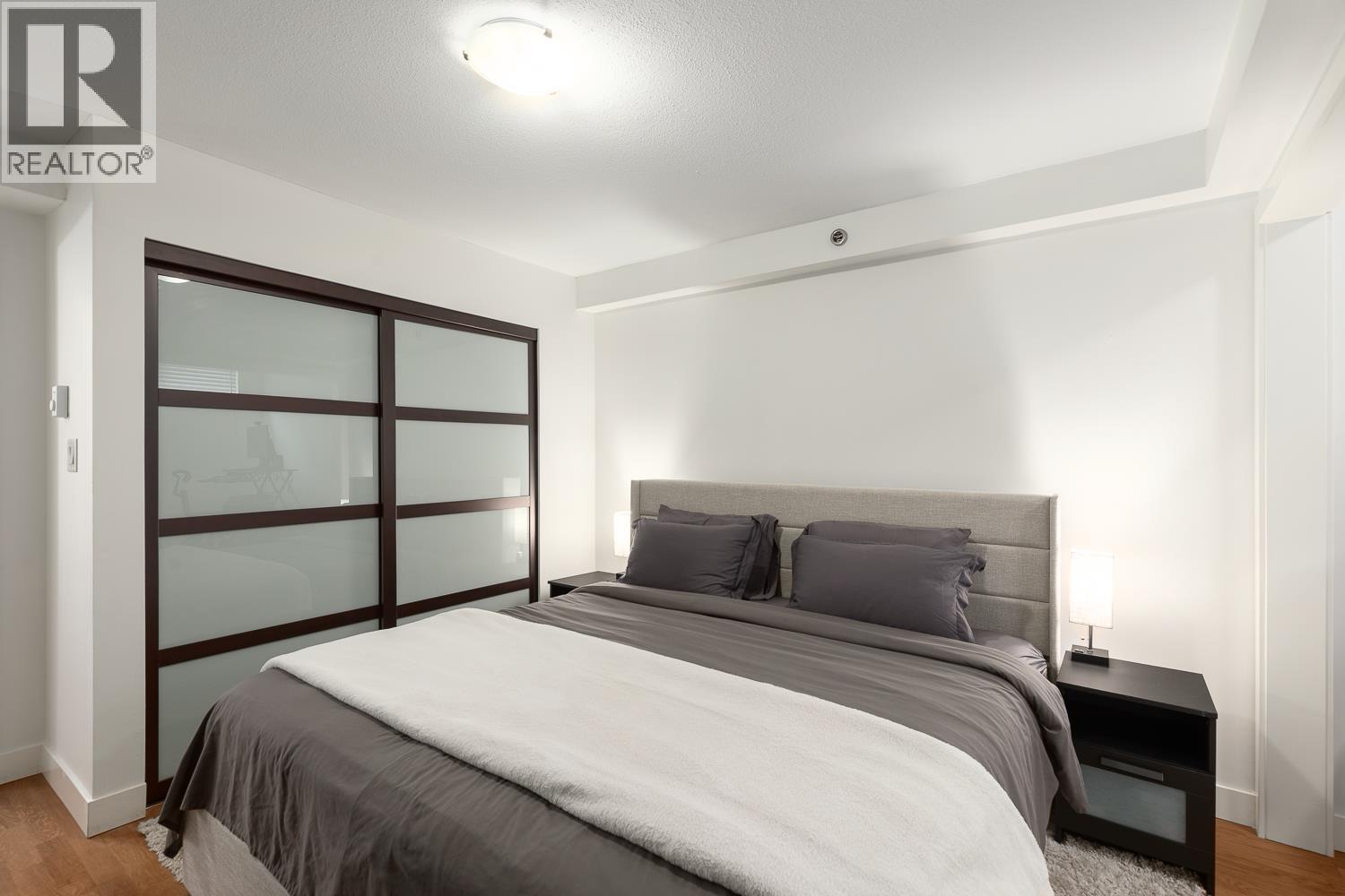 14 1350 W 6TH AVENUE