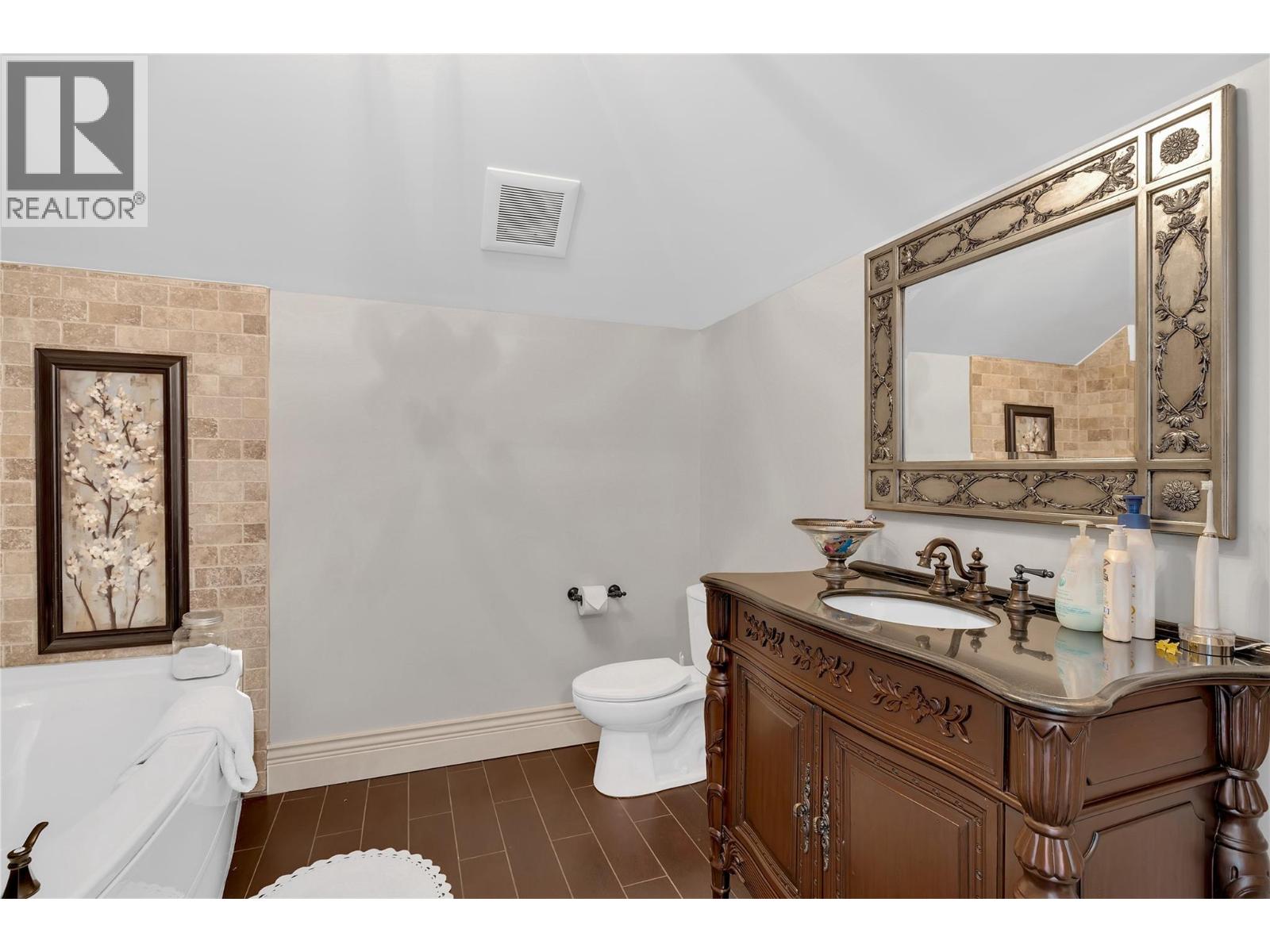  714 KUIPERS Crescent, Kelowna