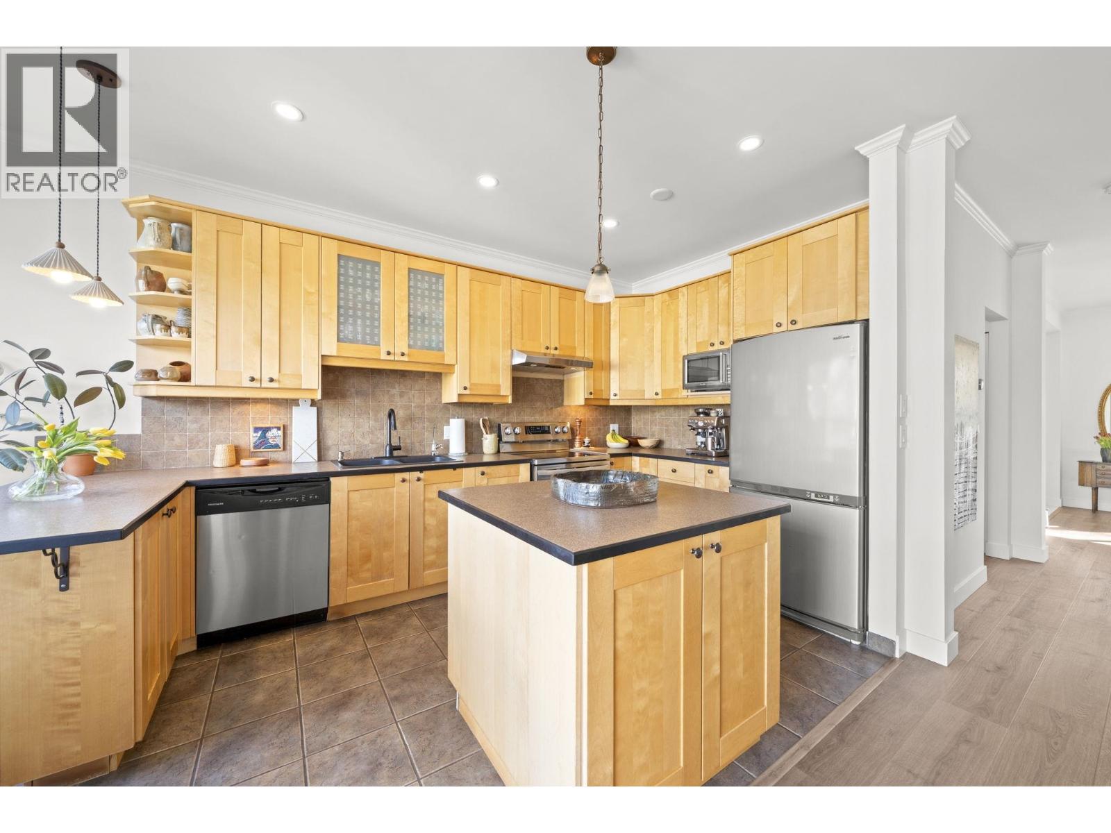 133 STAR CRESCENT, New Westminster