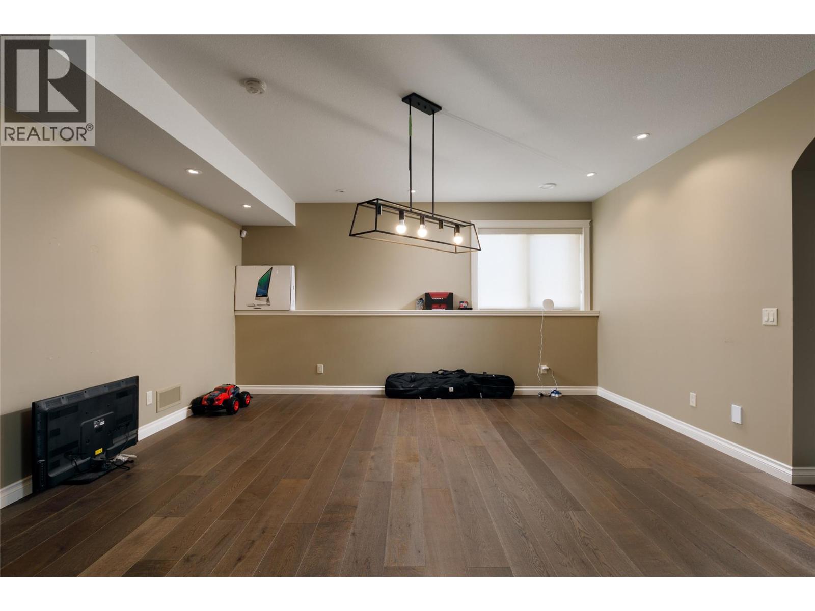  5639 Jasper Way, Kelowna