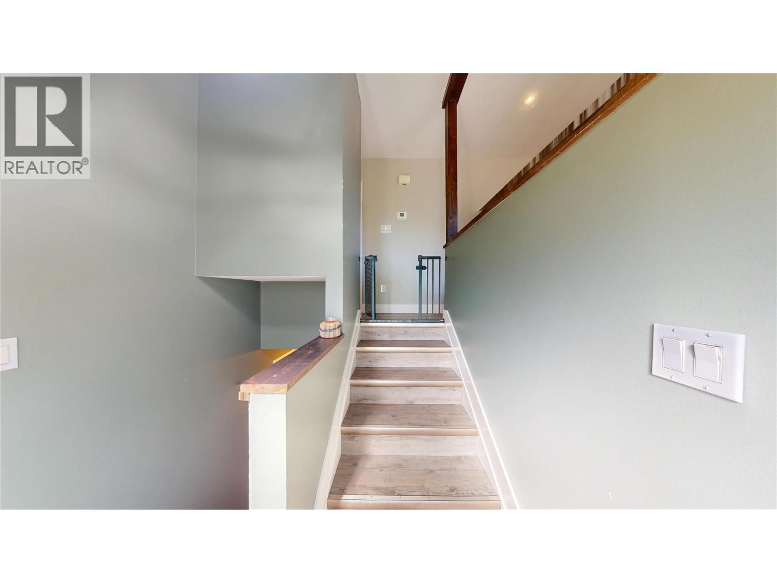  1025 18th Avenue South, Cranbrook