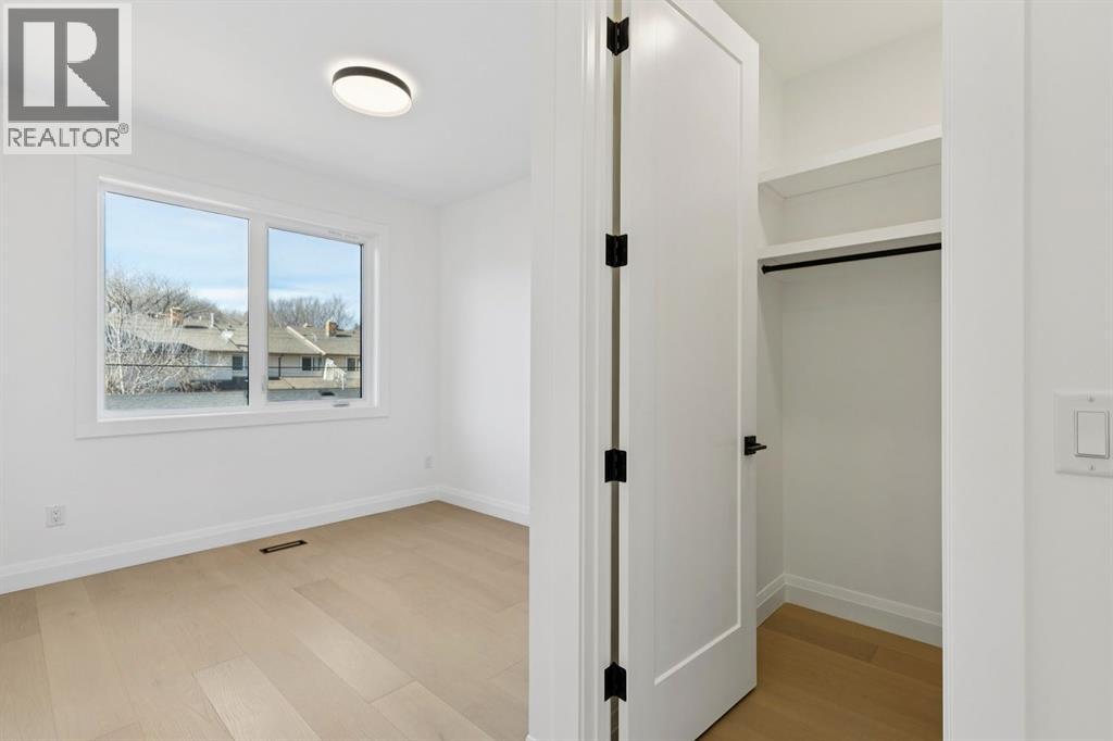 Single Family House for Sale in   Street Parkdale Calgary 