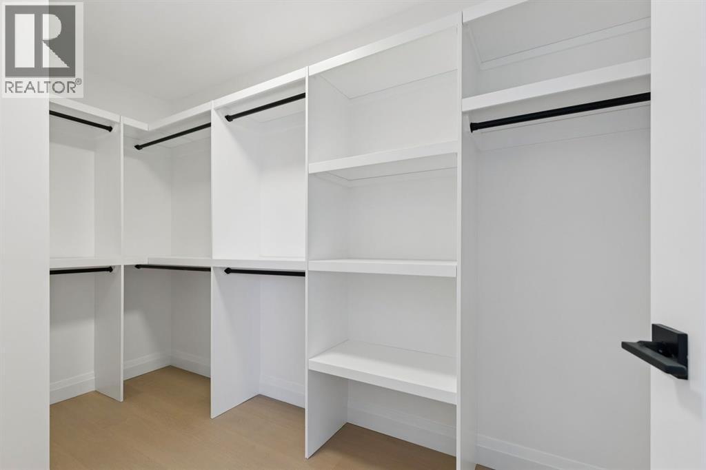 Single Family House for Sale in   Street Parkdale Calgary 