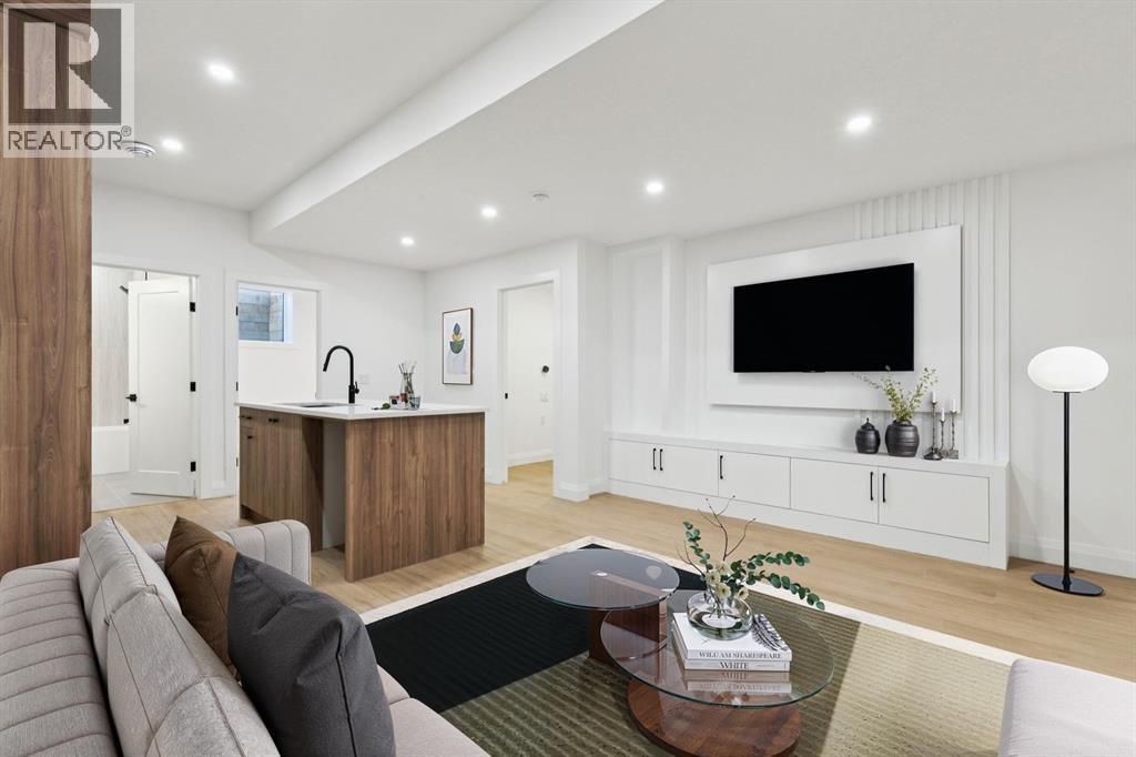 Single Family House for Sale in   Street Parkdale Calgary 