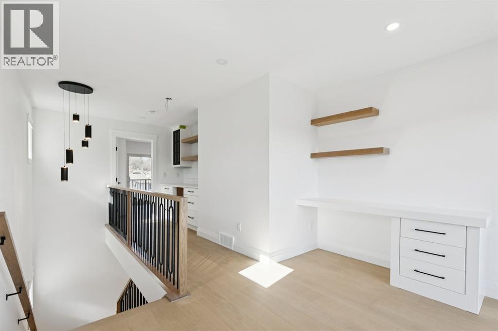 Single Family House for Sale in   Street Parkdale Calgary 