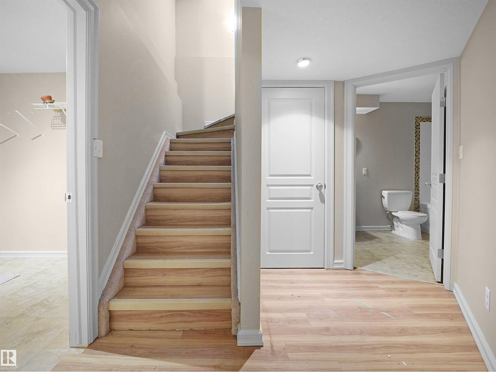 6007 5 AV SW, Edmonton