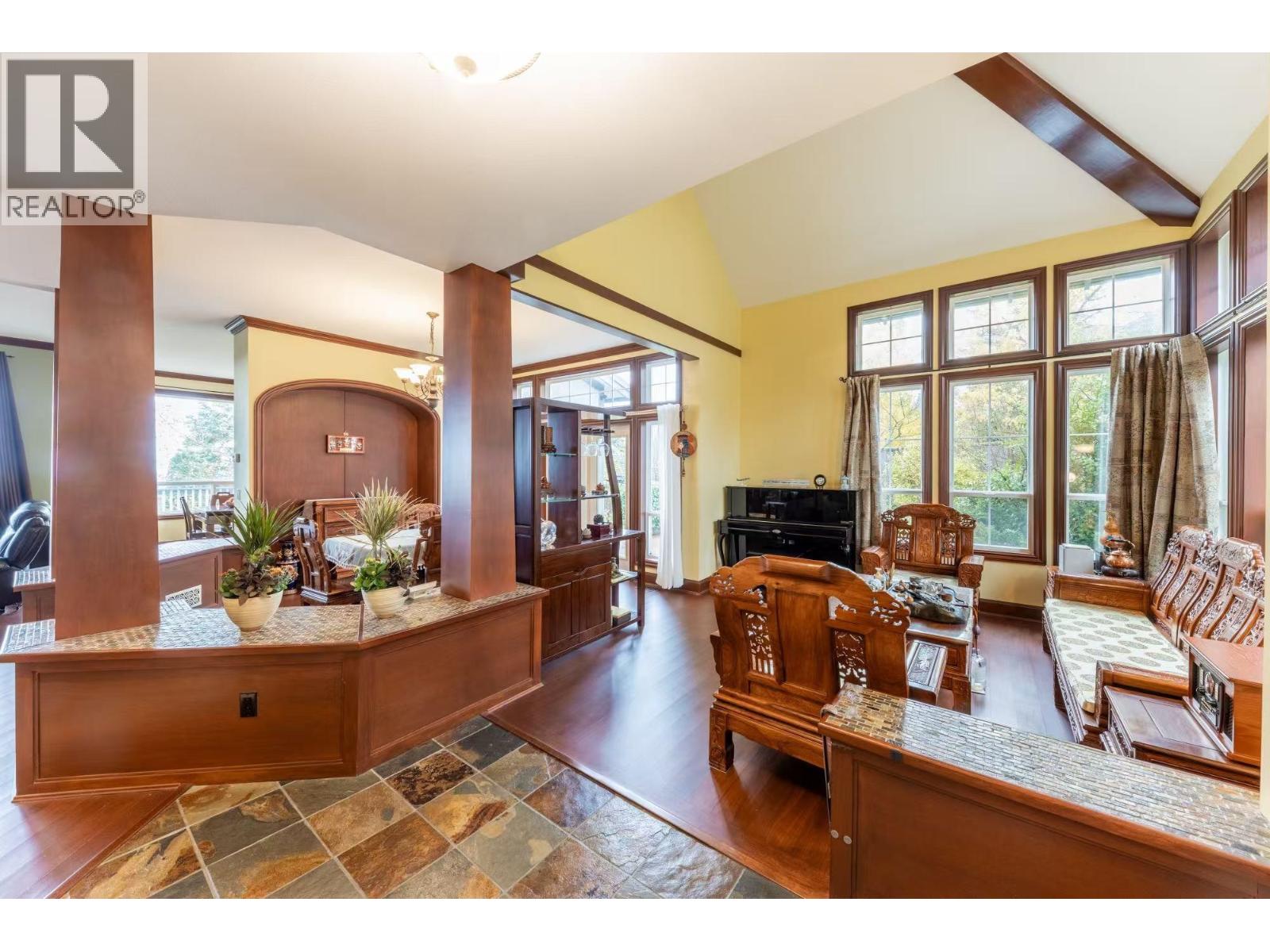 23 FERNWAY DRIVE, Port Moody