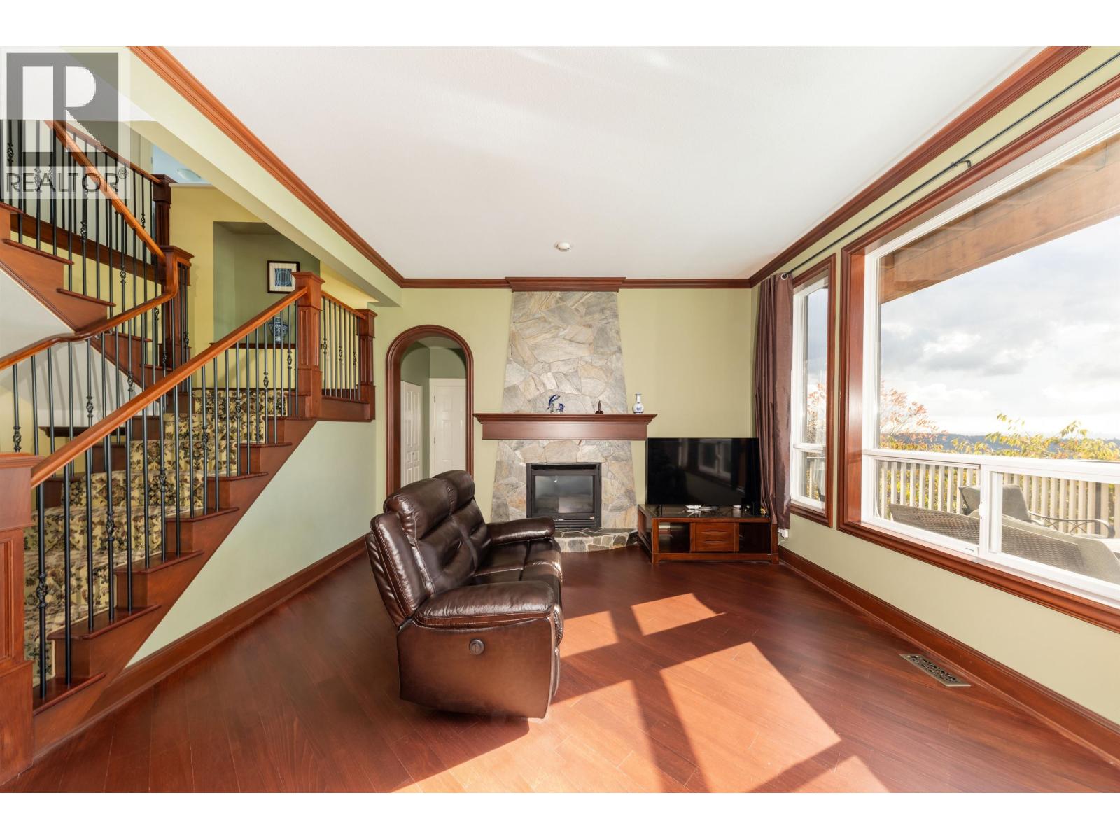 23 FERNWAY DRIVE, Port Moody