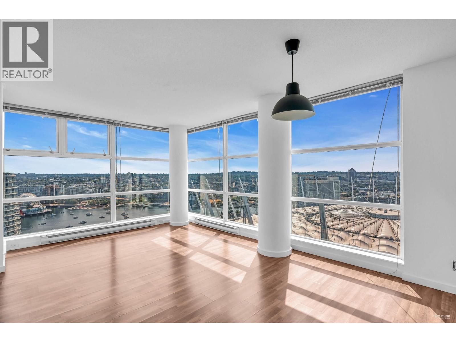 3201 111 W GEORGIA STREET