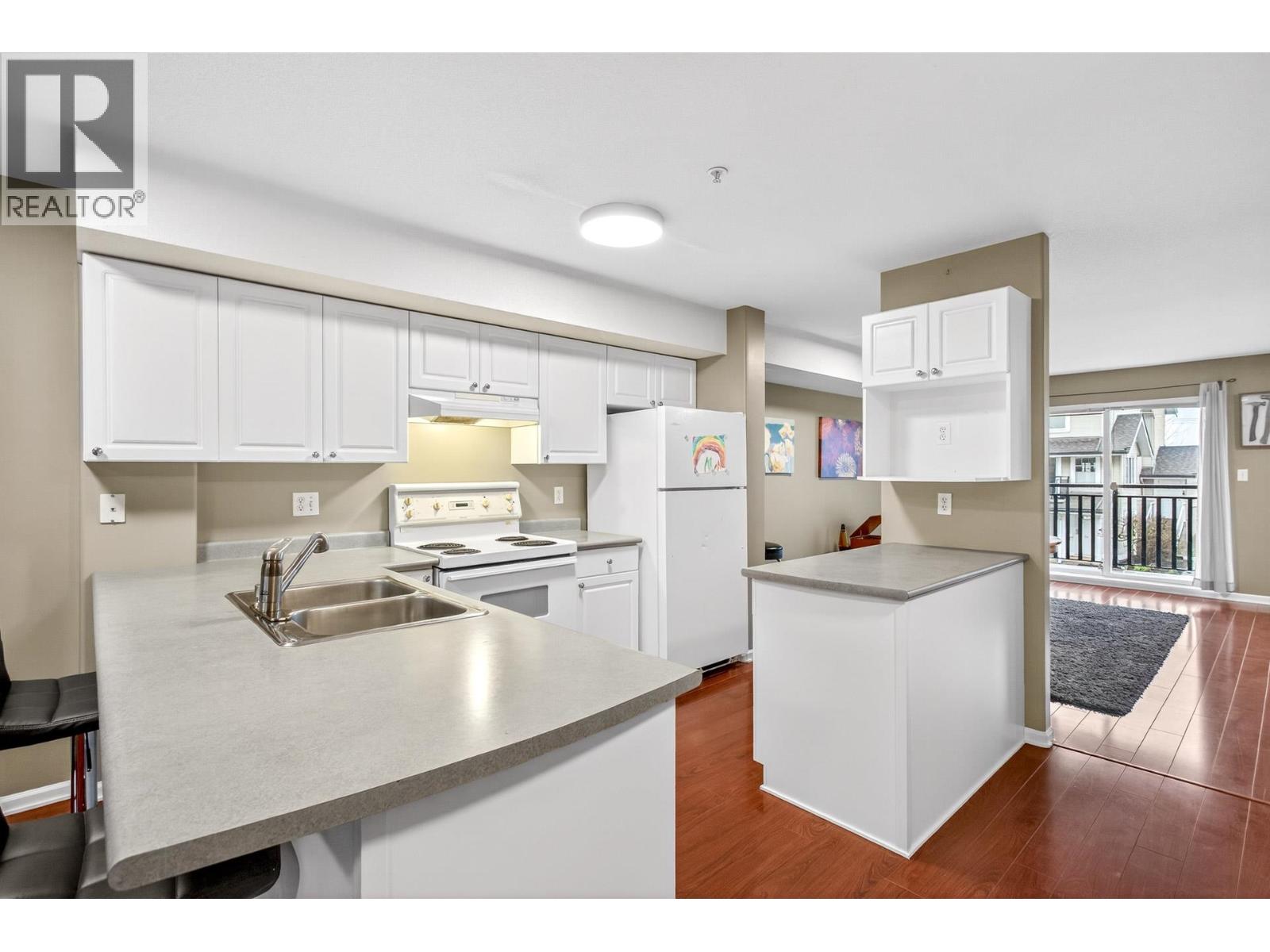 36 2927 FREMONT STREET