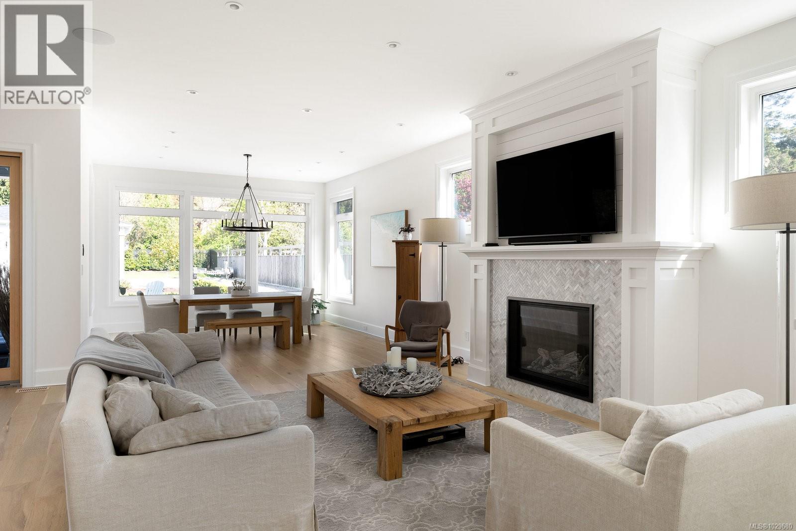 575 St. Patrick St - 12