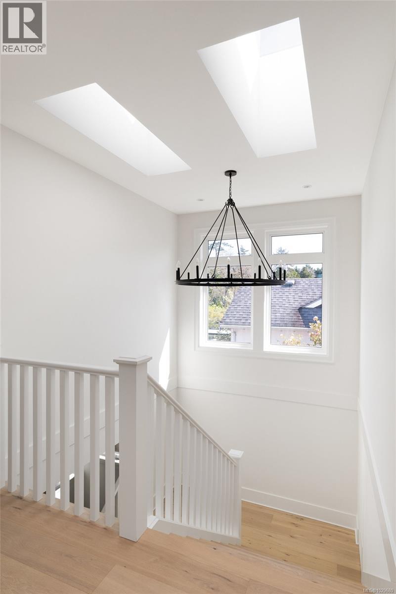  575 St. Patrick Street, Oak Bay