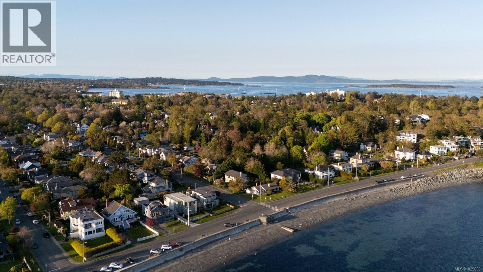  575 St. Patrick Street, Oak Bay