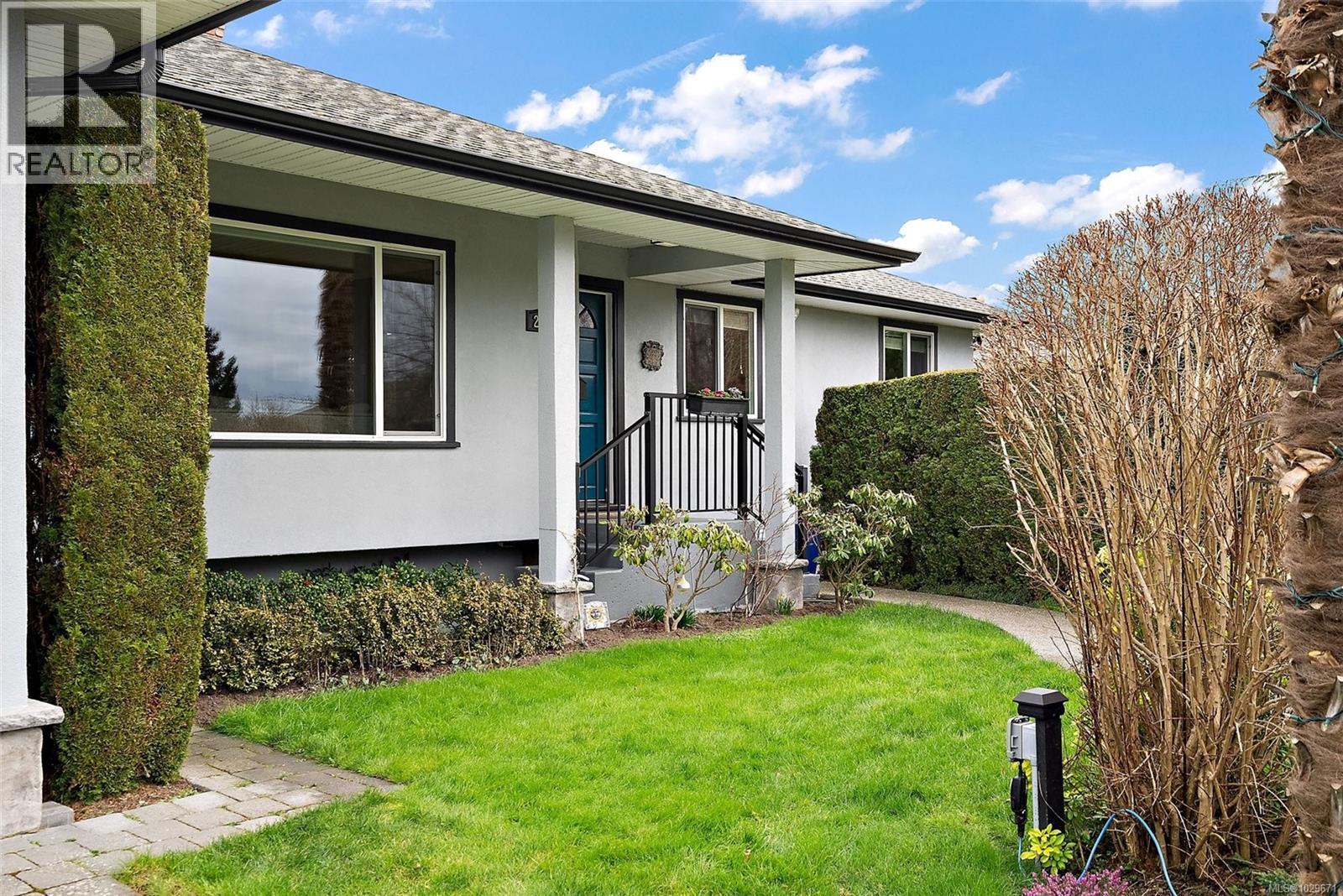  2861 Eastdowne Road, Oak Bay