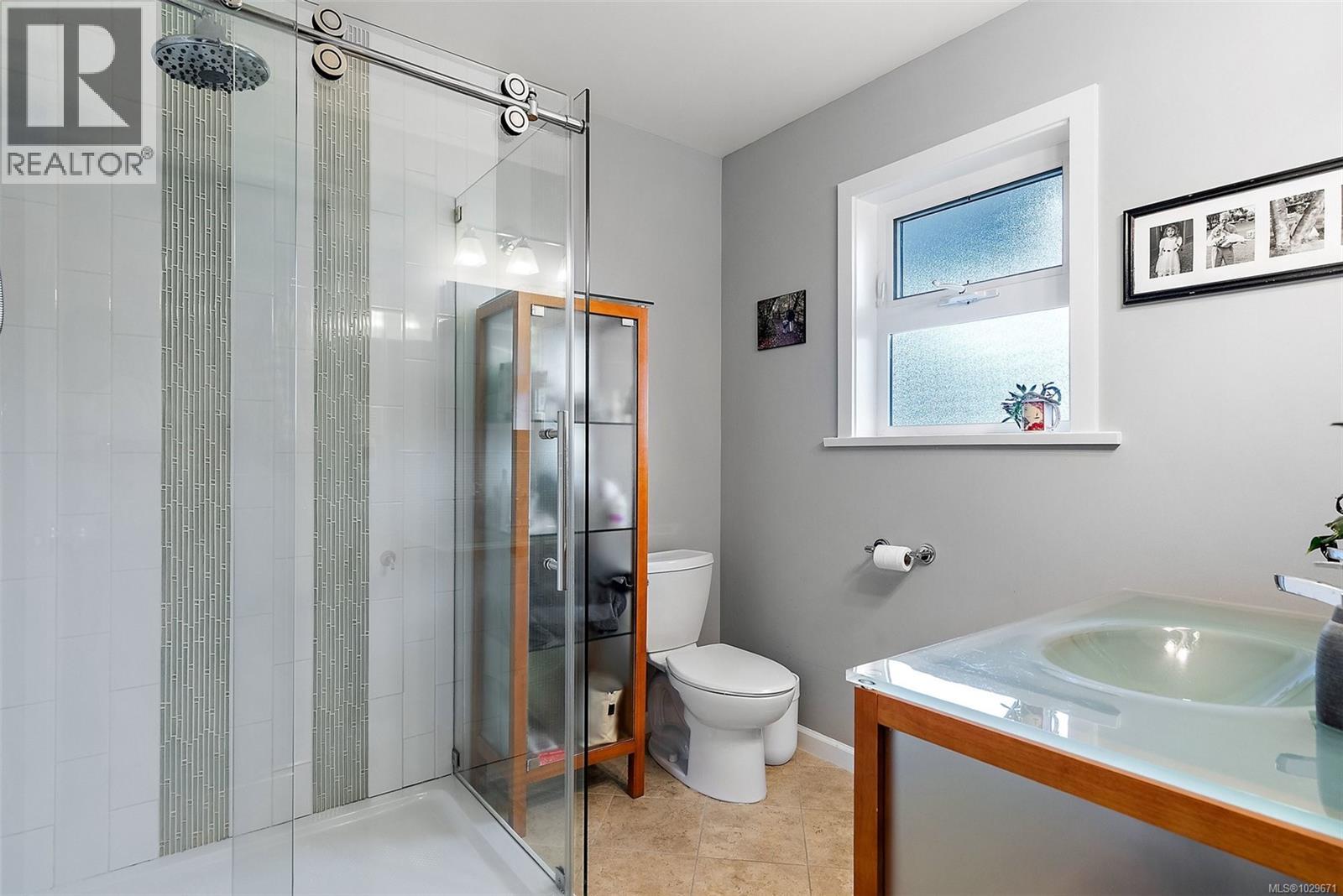  2861 Eastdowne Road, Oak Bay