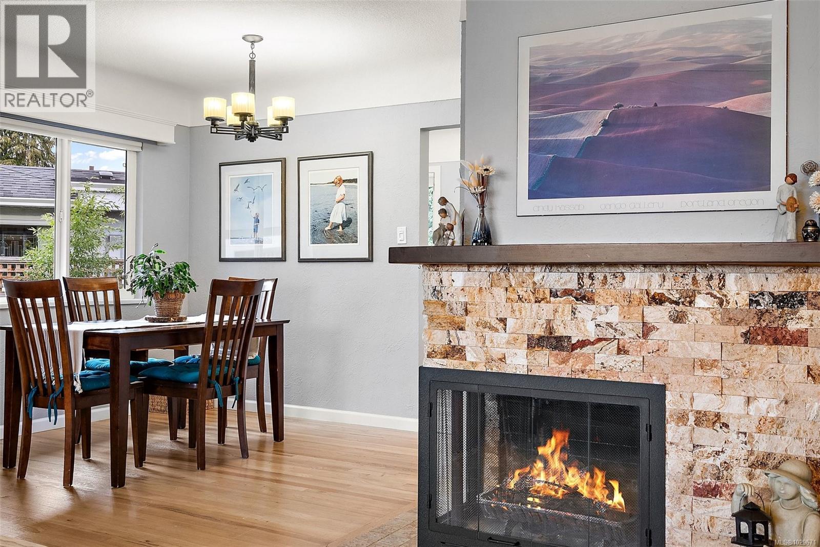  2861 Eastdowne Road, Oak Bay