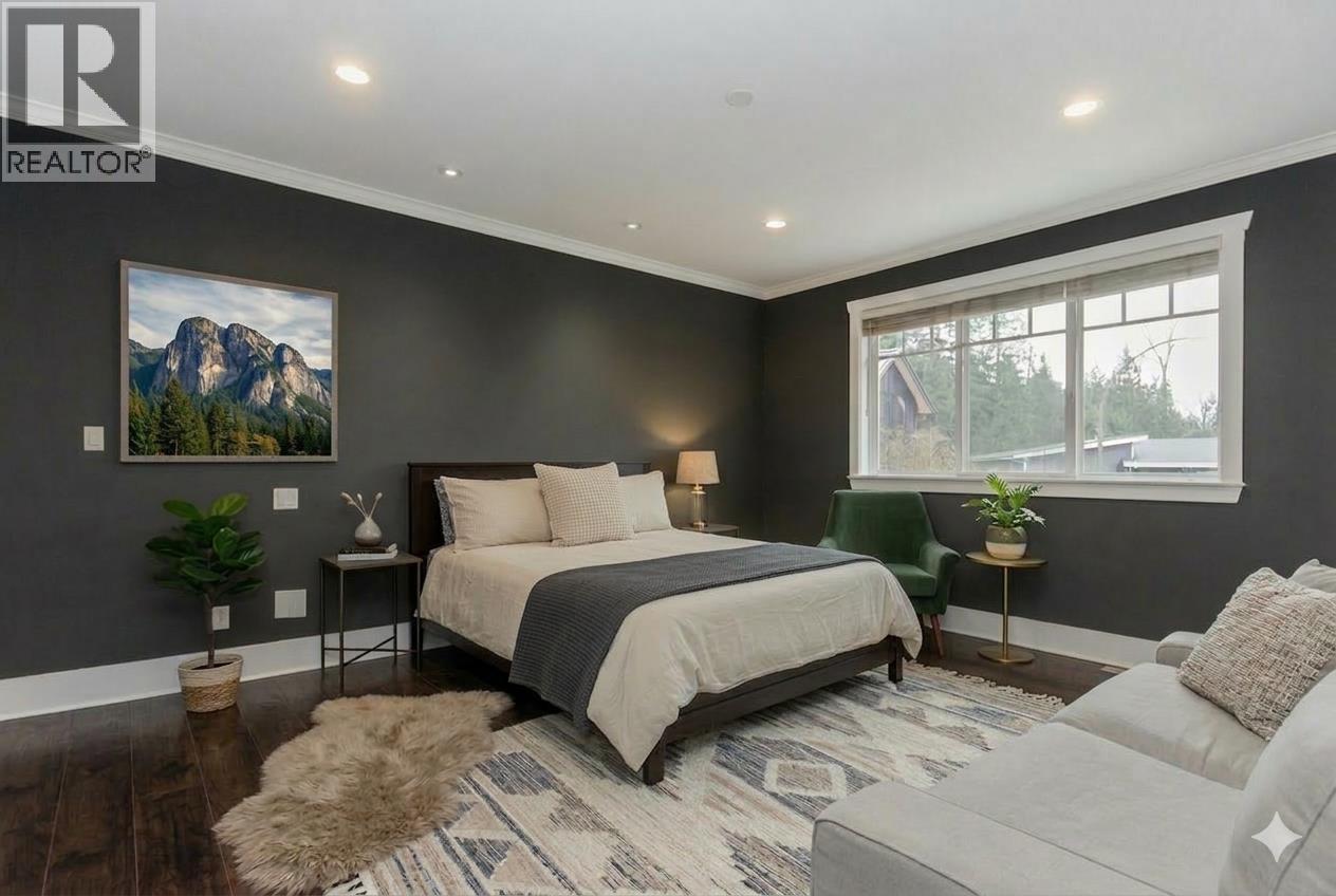 1003 ASH PLACE, Squamish