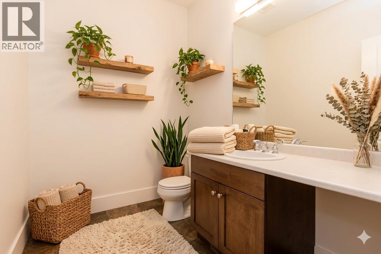 1003 ASH PLACE, Squamish