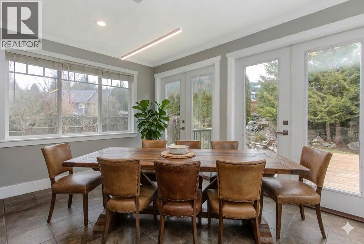 1003 ASH PLACE, Squamish