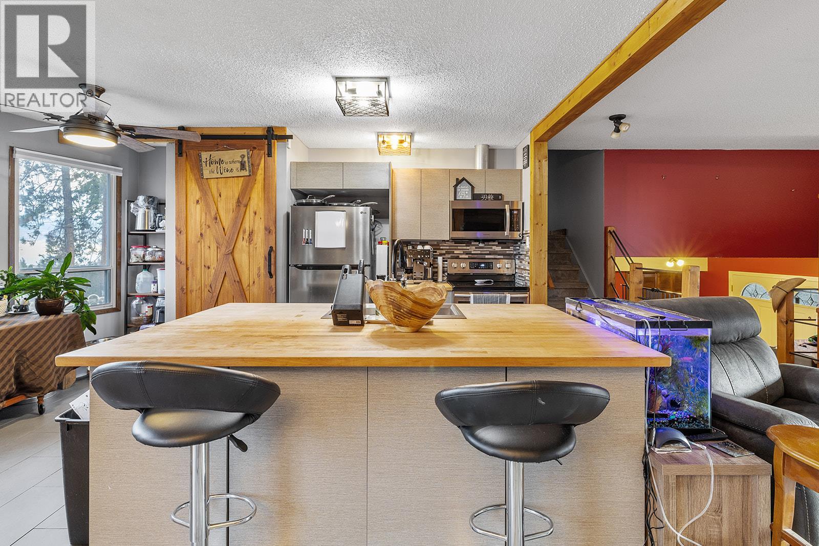 3687 Inverness Road, West Kelowna