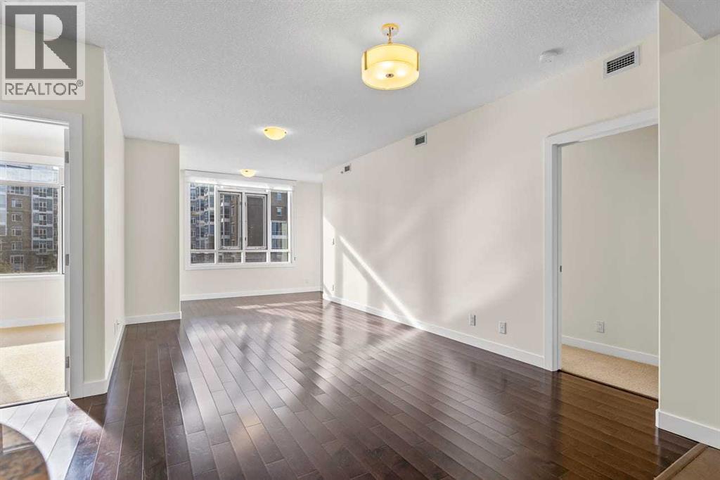 Single Family House for Sale in   Varsity Estates Circle NW Varsity Calgary 