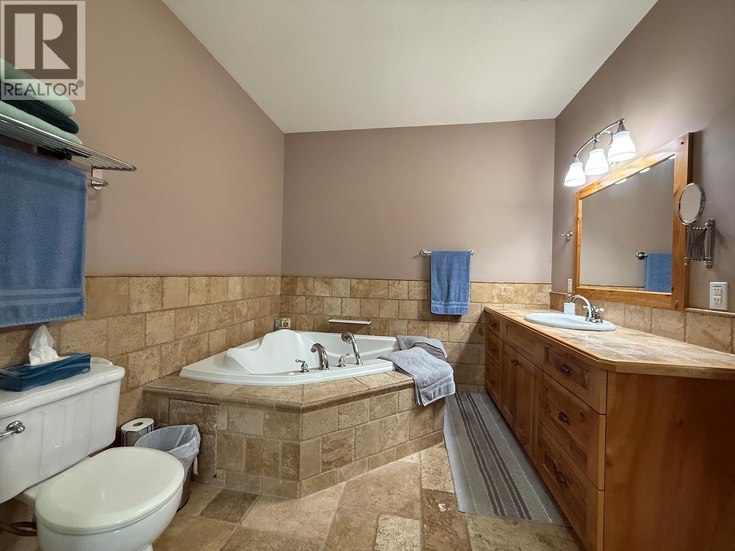 94 Chase Road, Christina Lake